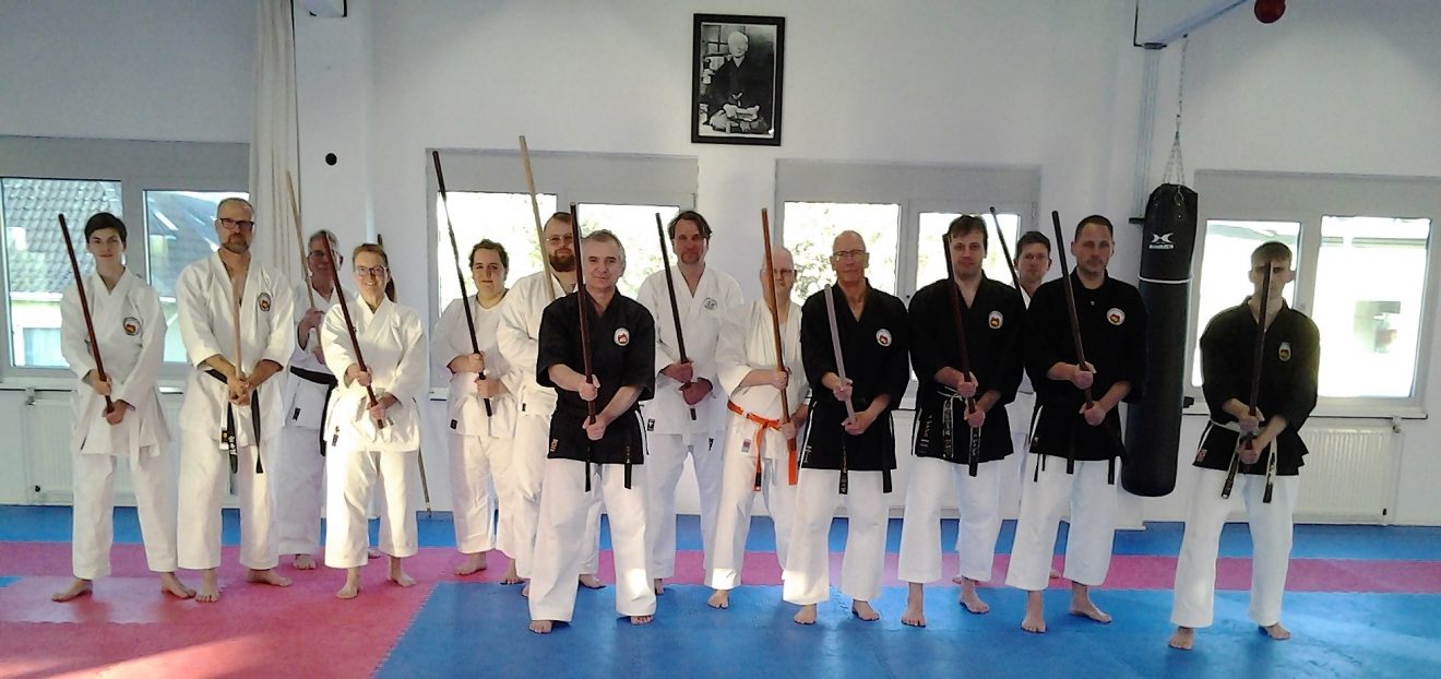 Aus unseren Dojos: Kobudo-Lehrgang mit Kyu-Prüfung im Karate Dojo Bad Salzuflen