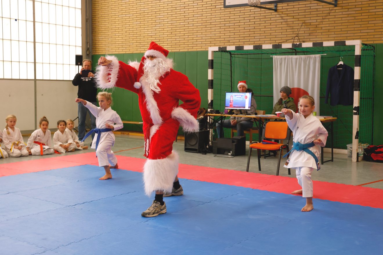 Aus unseren Dojos: Karate Taikai Moers - Santa Claus is coming to town