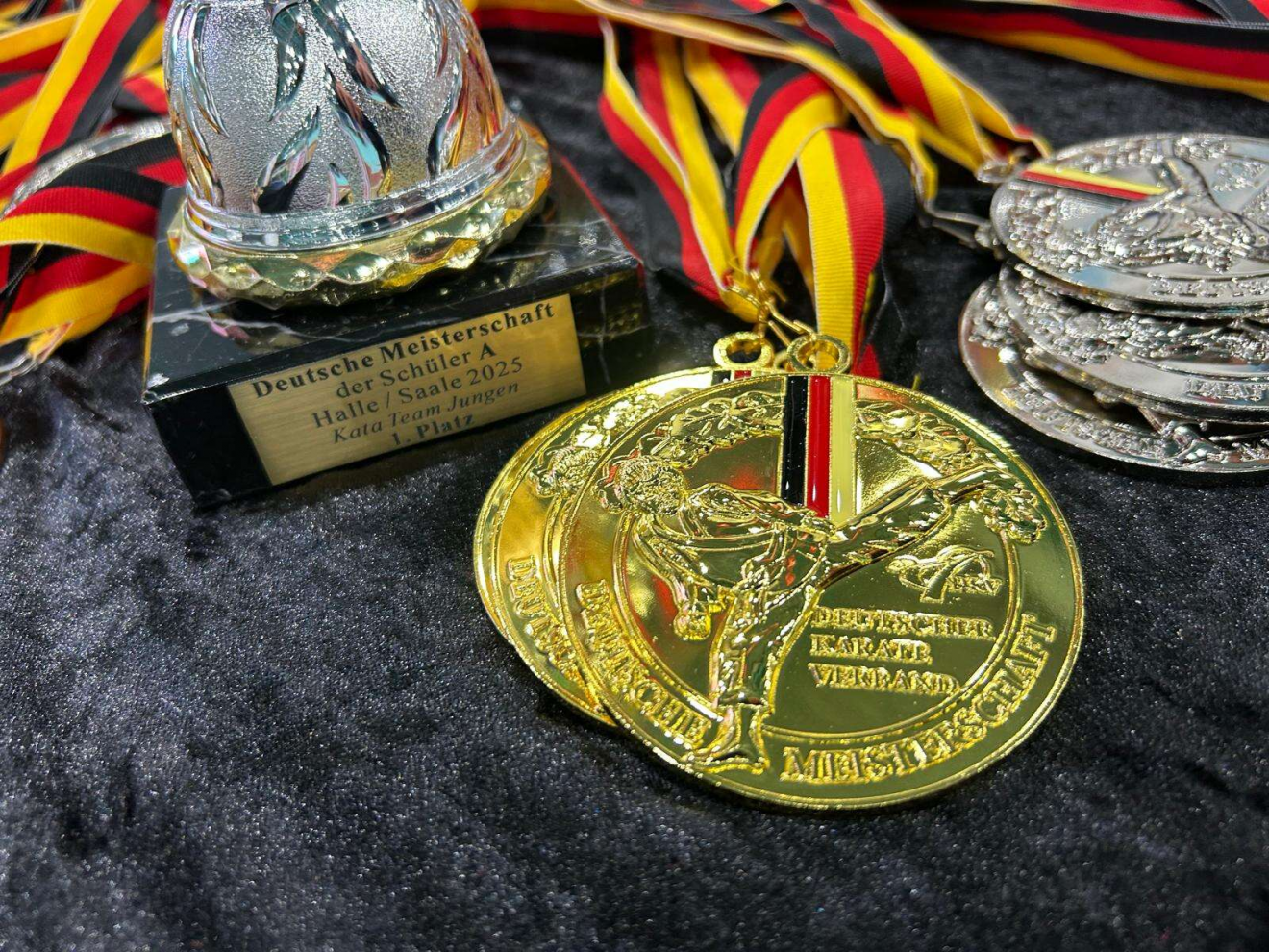 Daumen drücken für die NRW-Karateka: DM Schüler:innen & Bundesliga Rückrunde