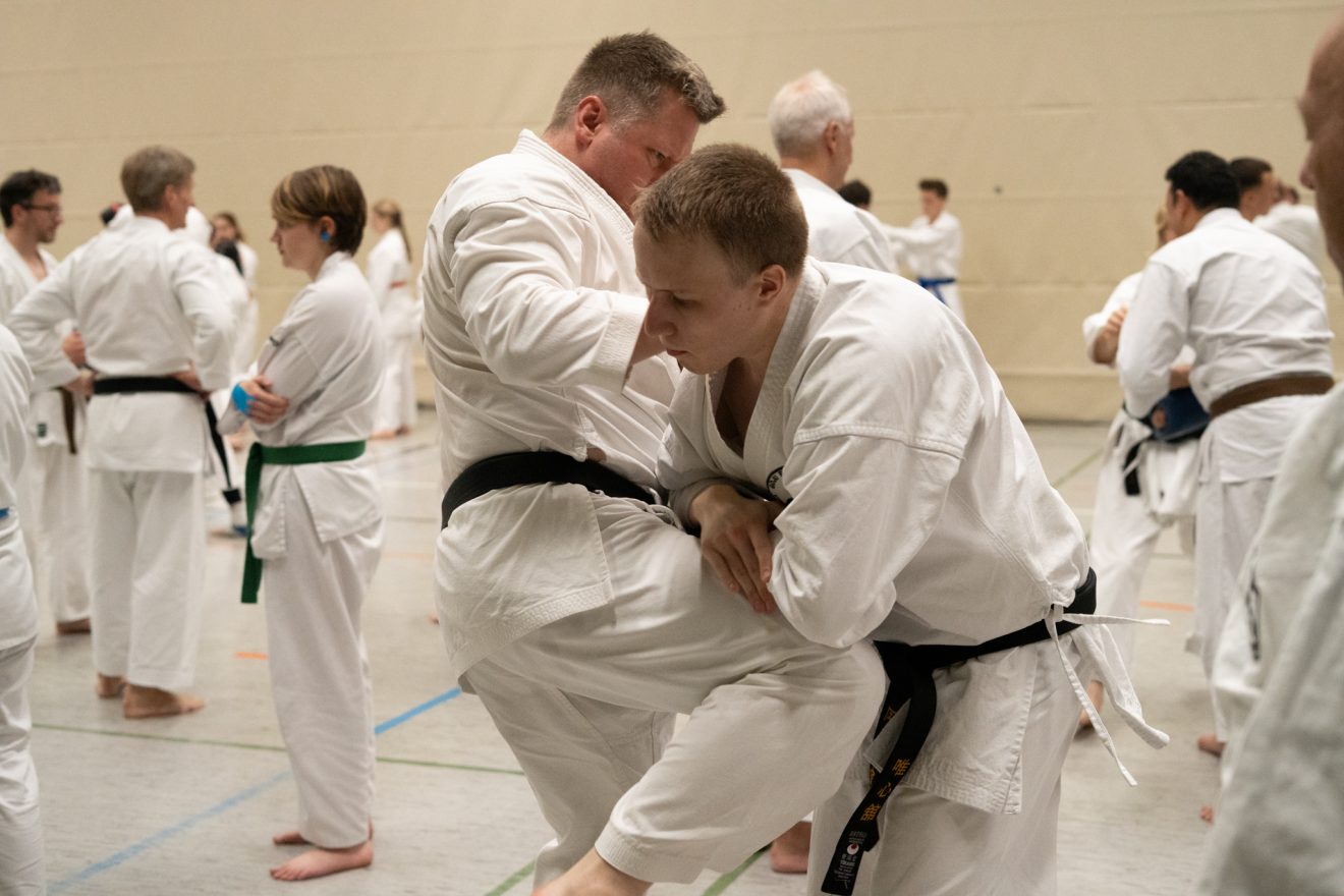 Volle Halle, volle Energie: Goju-Ryu-Sommerlehrgang 2025 in Kamen begeistert 160 Karateka